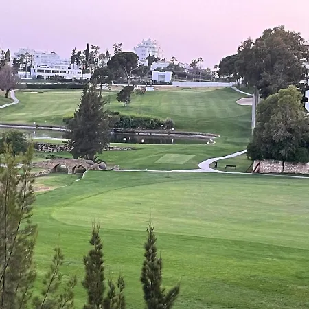 Apartment Frontline Golf